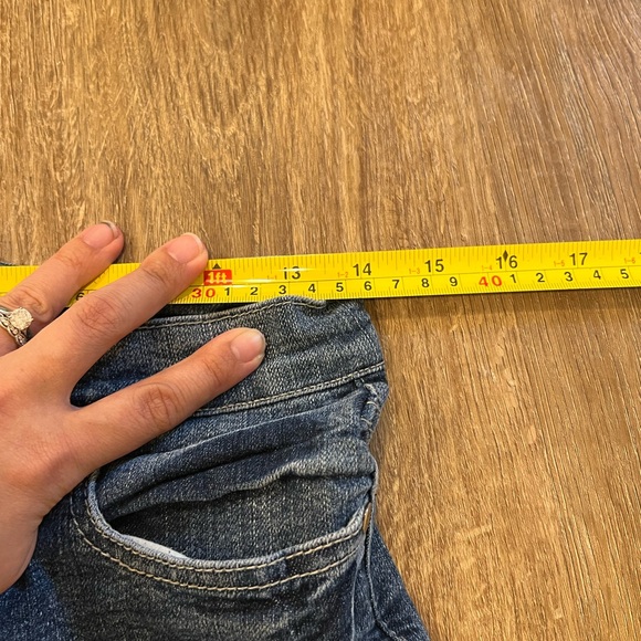 Y2K True Religion Skinny Jeans with Detailed Pocket Embroidery - Picture 8 of 12